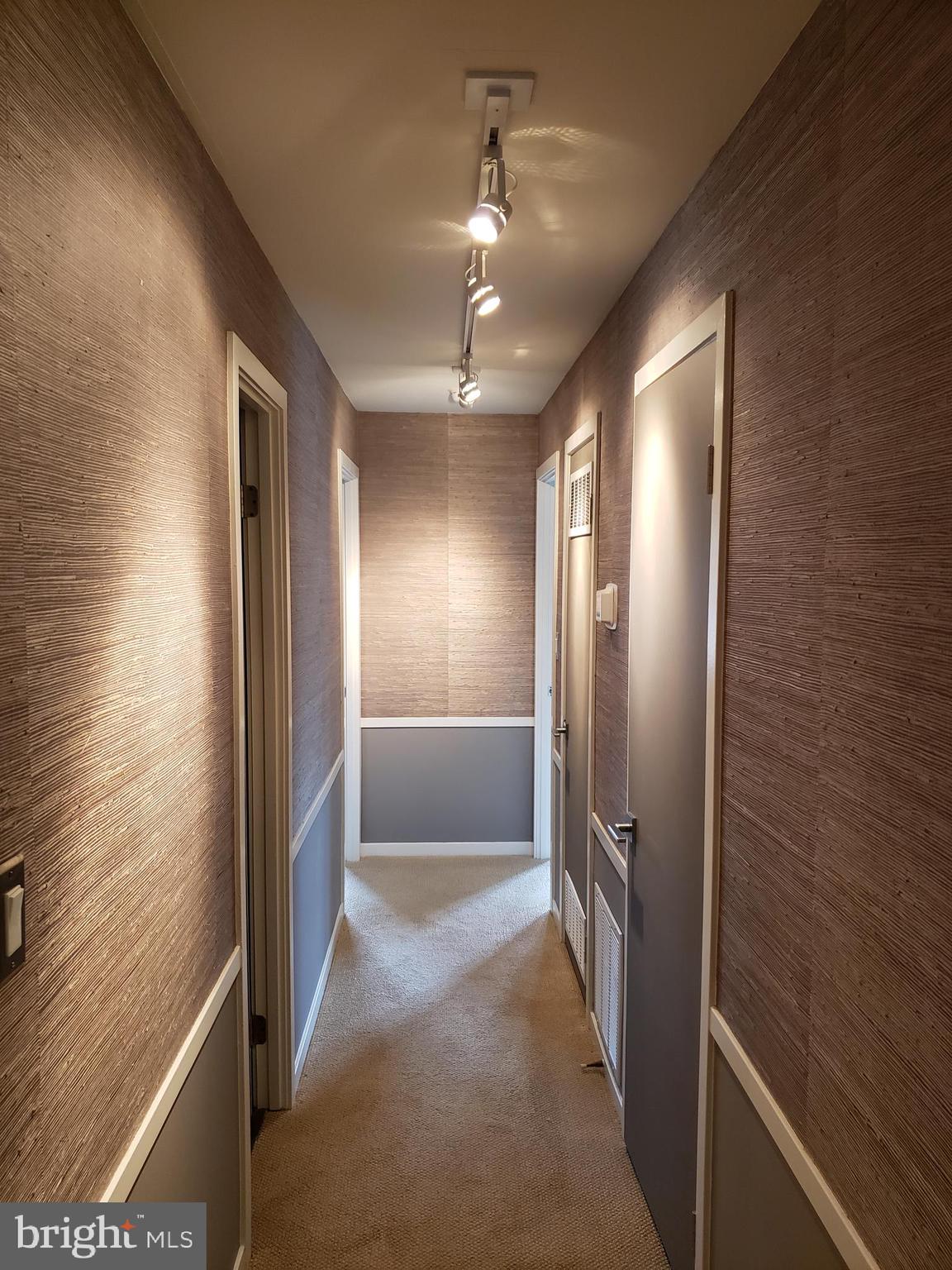 534 South Charles Street, Unit R81 Baltimore, MD 21201 - Photo 15 of 20 Hallway