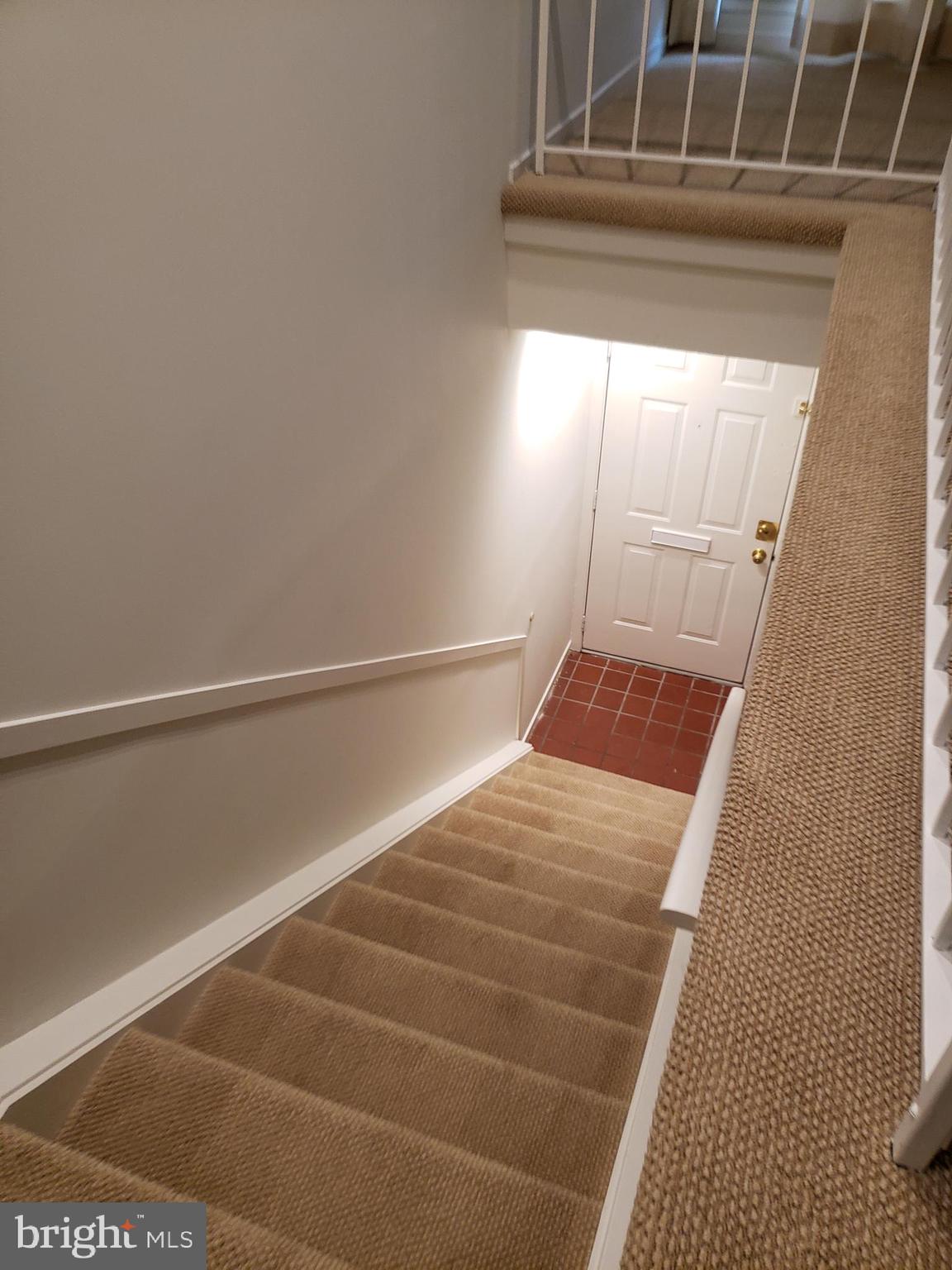 534 South Charles Street, Unit R81 Baltimore, MD 21201 - Photo 20 of 20 Entrance foyer/staircase