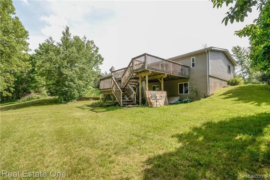 2677 North Hughes Road Howell, MI 48855 - Photo 3 of 25 3_38.jpg