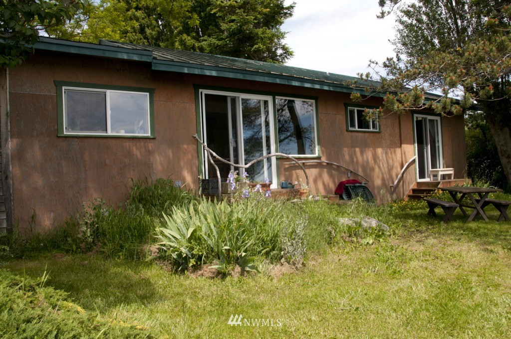 4965 Pear Point Road San Juan Island, WA 98250 - Photo 7 of 11 Gallery Image 7