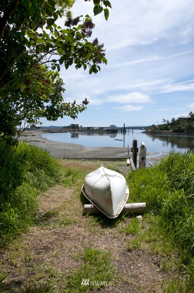 4965 Pear Point Road San Juan Island, WA 98250 - Photo 8 of 11 Gallery Image 8