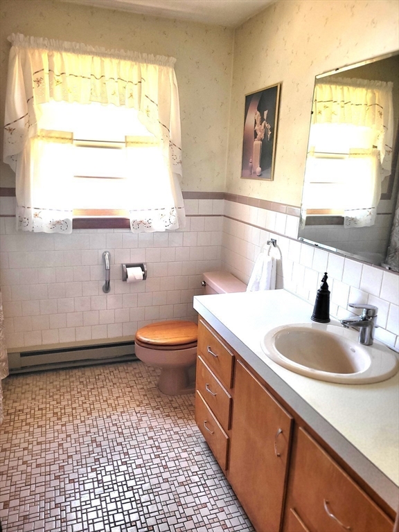 504 Chase Road Dartmouth, MA 02747 - Photo 8 of 18 Gallery Image 8