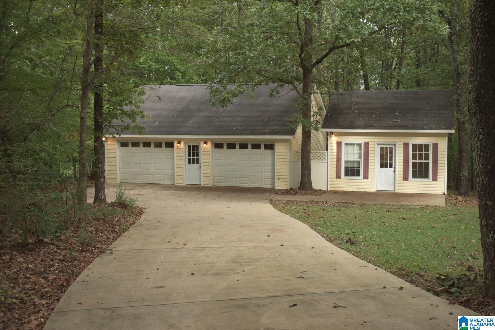 413 Thompson Road Alabaster, AL 35007 - Photo 3 of 53 Gallery Image 3