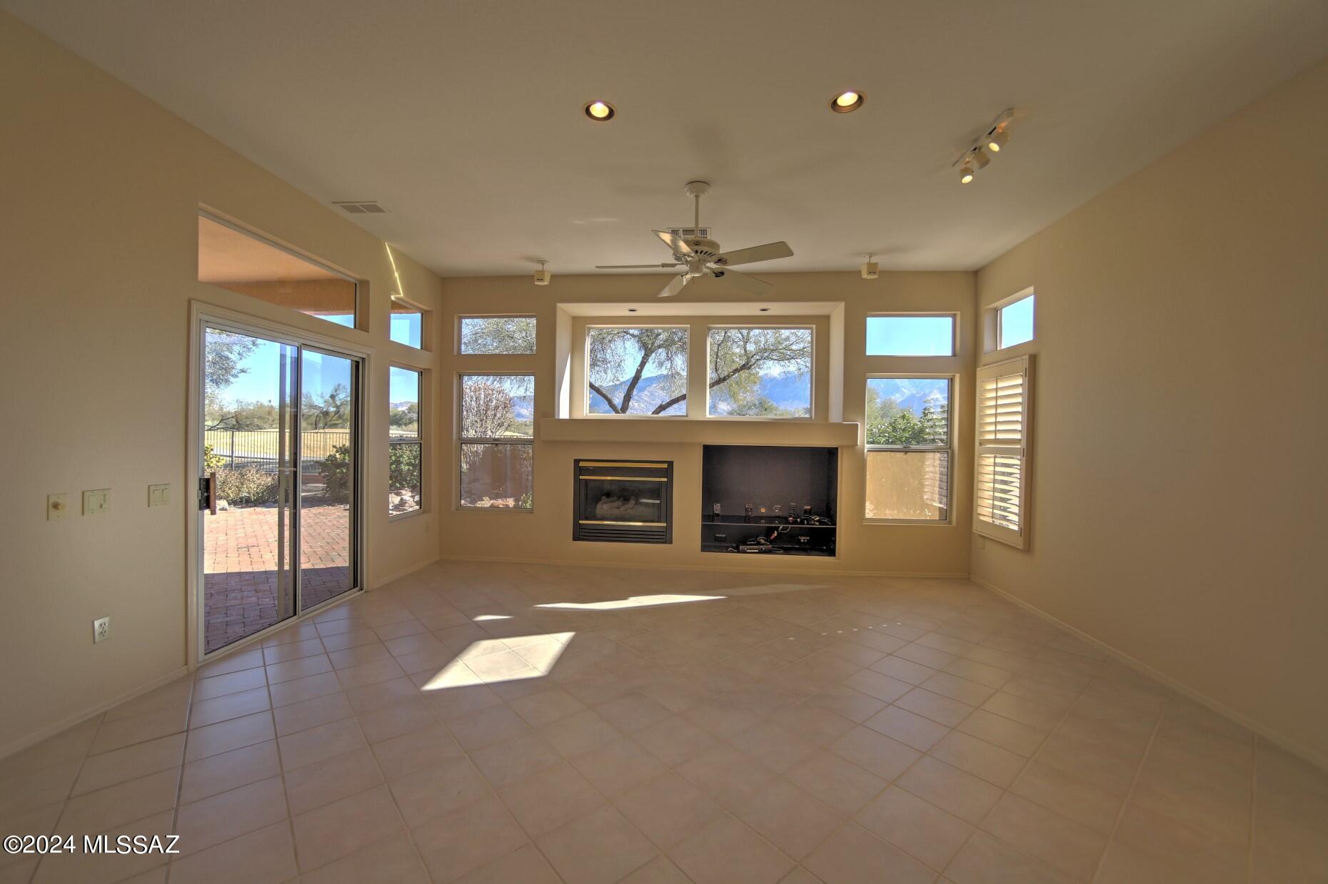 13560 North Pima Spring Way Tucson, AZ 85755 - Photo 3 of 31