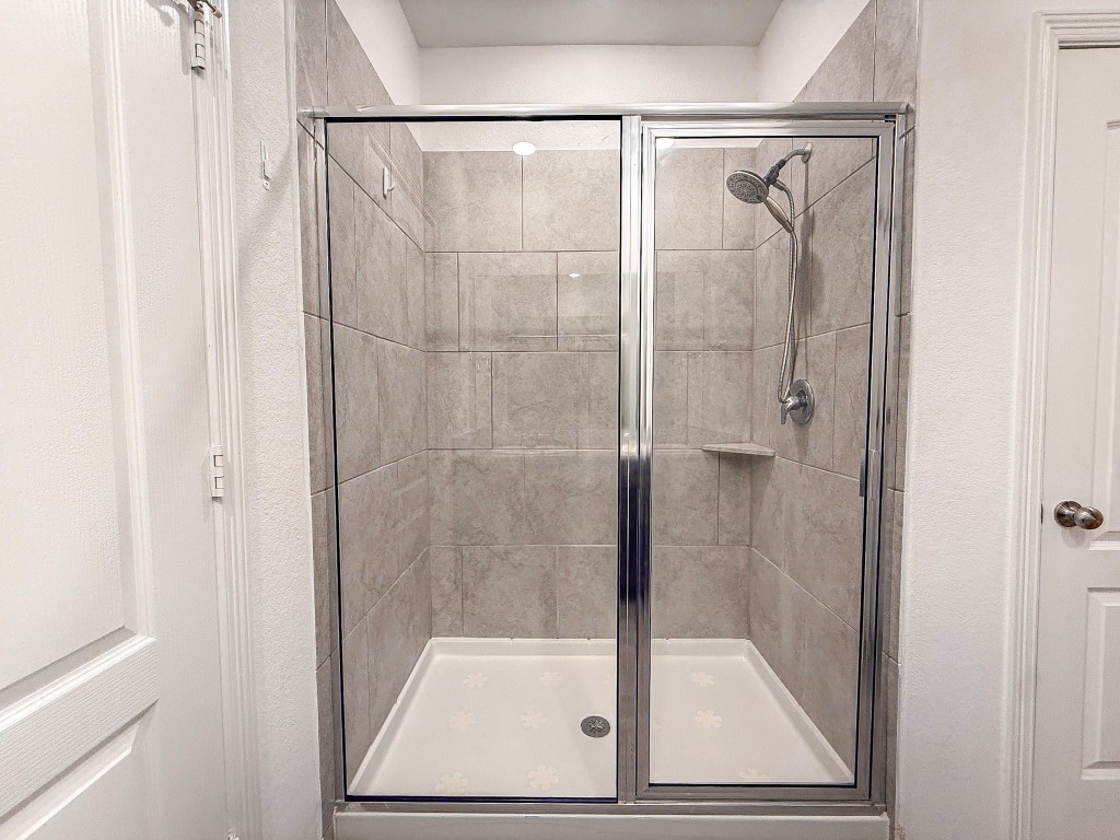 19623 Cat Spruce Court Porter, TX 77365 - Photo 22 of 31 Primary Bathroom Shower