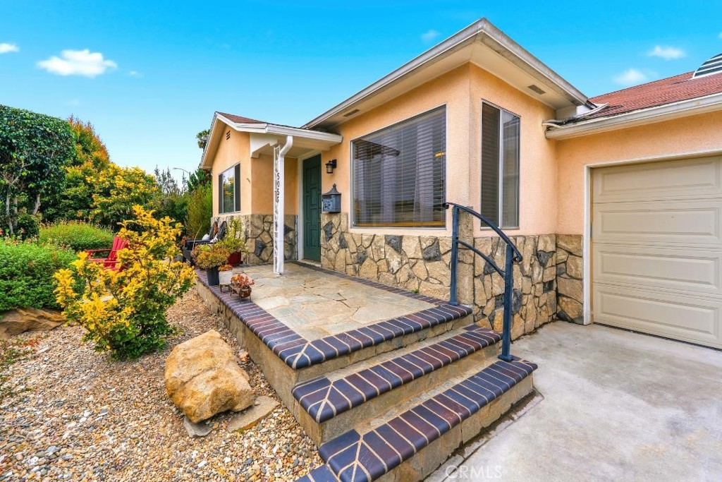 5055 North Raton Circle Long Beach, CA 90807 - Photo 2 of 32