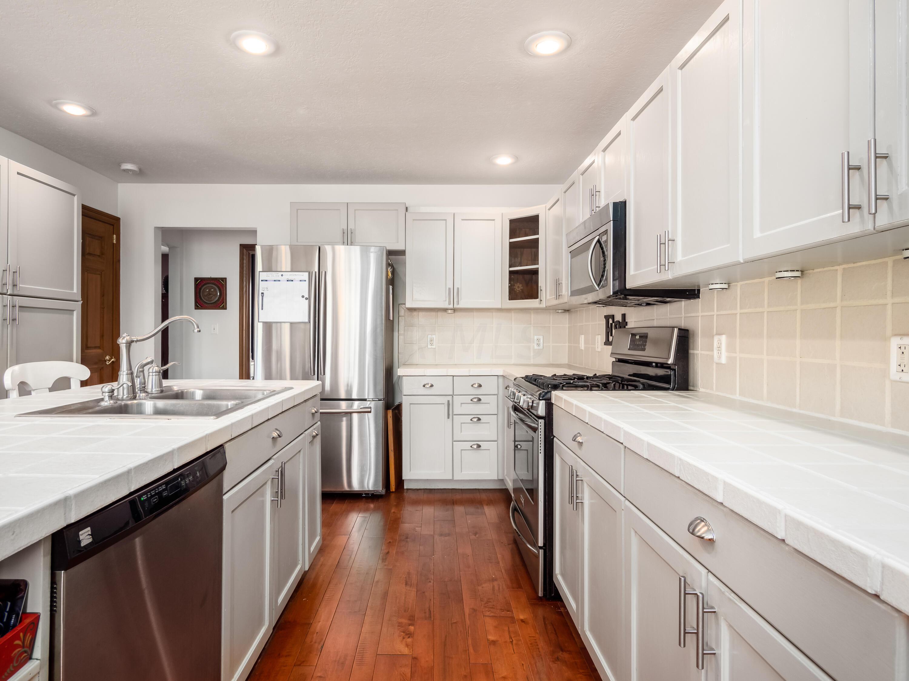 3216 Kelly McMaster Road Delaware, OH 43015 - Photo 17 of 51 Kitchen