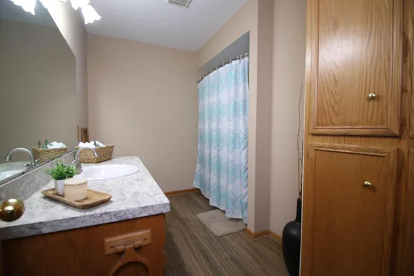 $289,900 | 2941 Parkside Drive, Unit 88, Jenison, MI 49428
