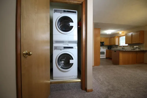 $289,900 | 2941 Parkside Drive, Unit 88, Jenison, MI 49428