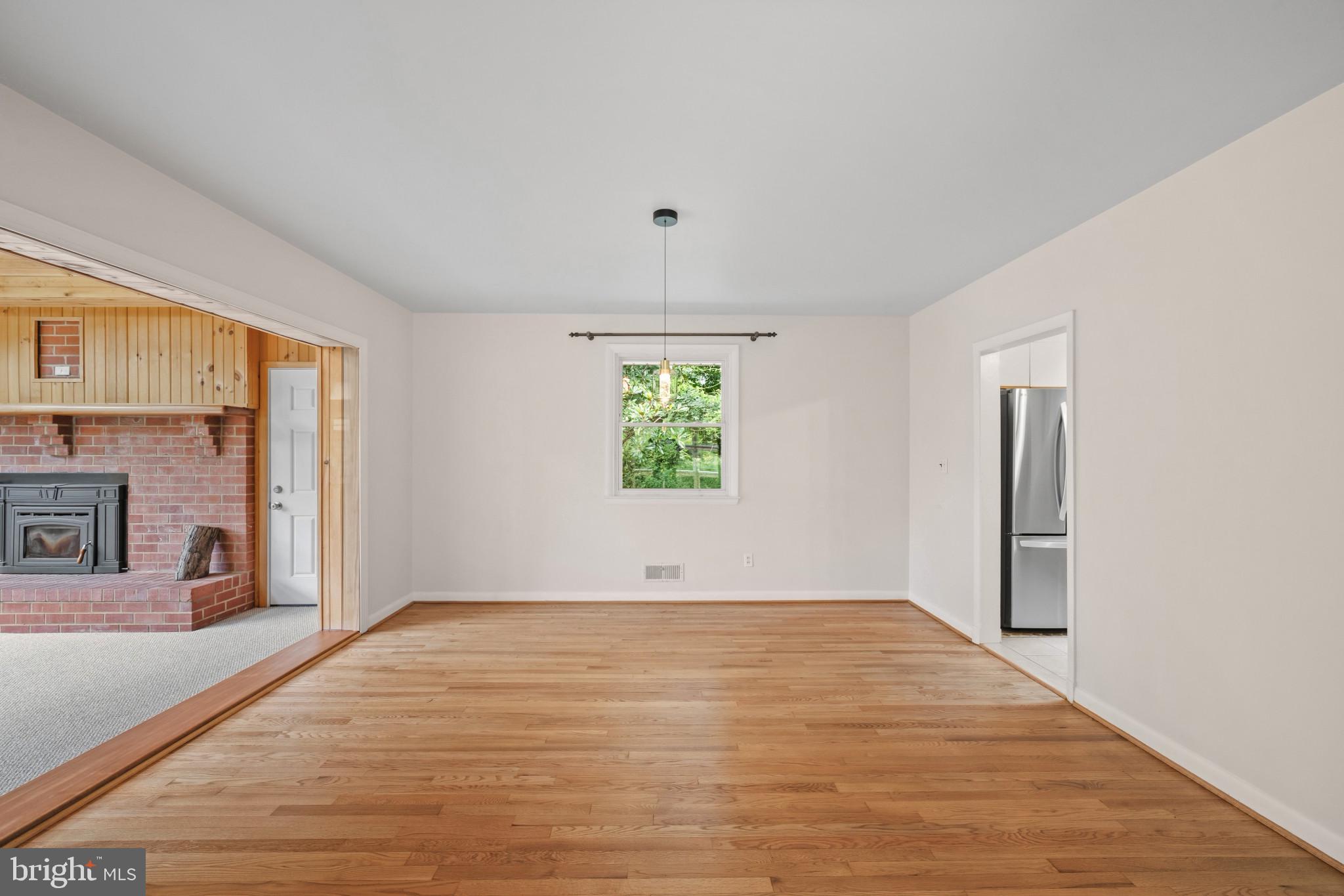 804 Huntsman Road Baltimore, MD 21286 - Photo 6 of 41 Dining room with hardwood floors