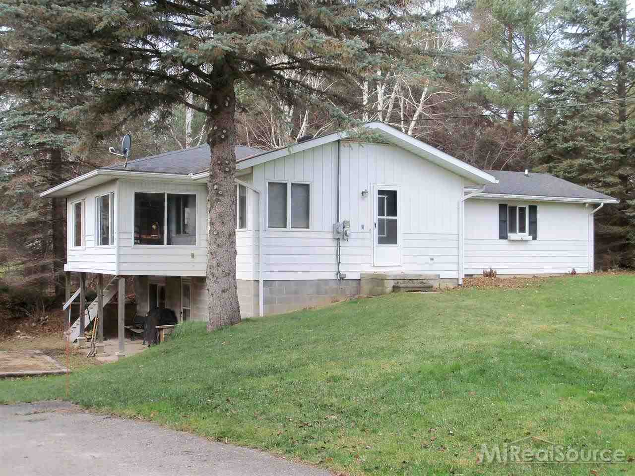 5310 East Shabbona Road Deckerville, MI 48427 - Photo 3 of 35 31222377-2.JPG