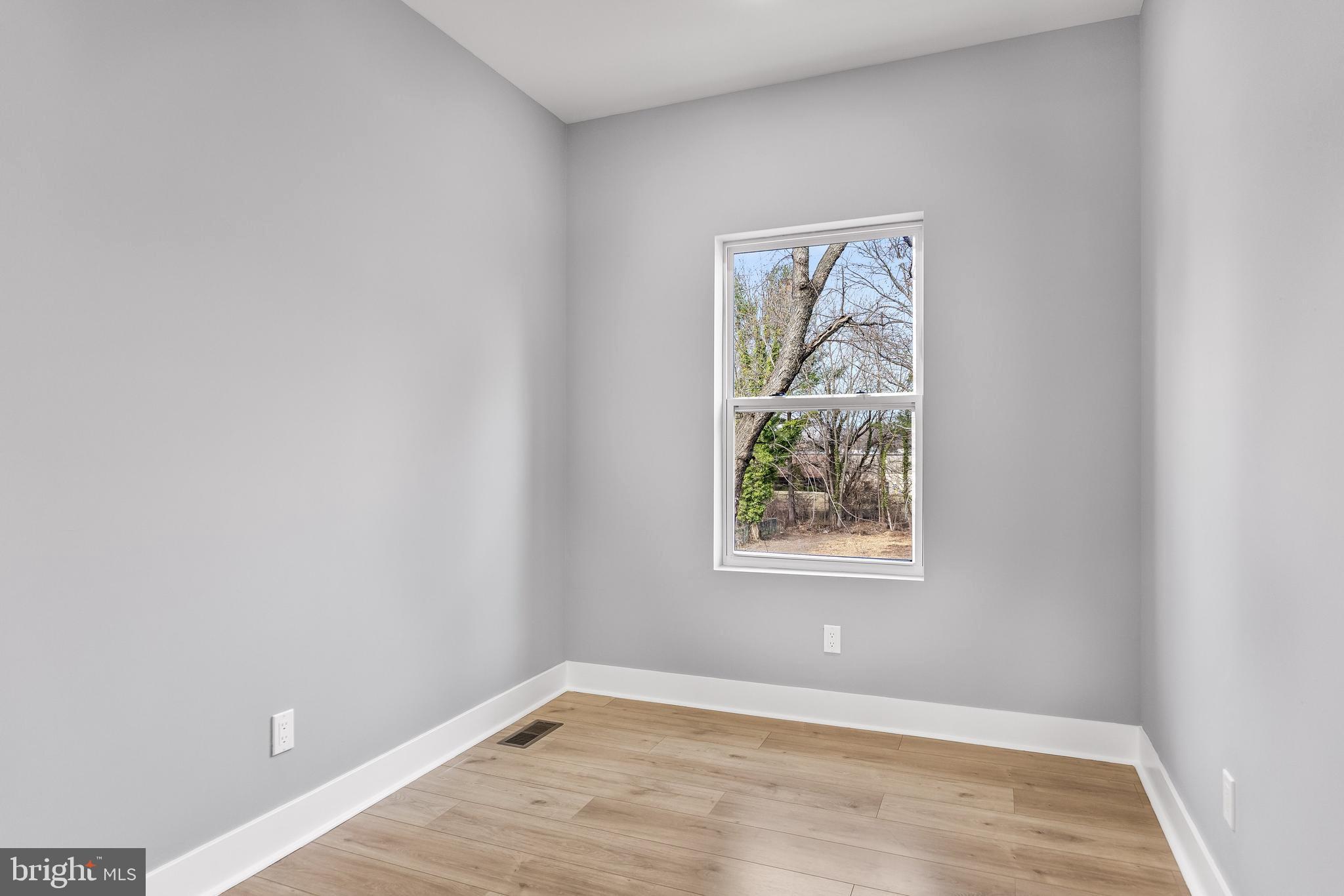 29 Center Street Moorestown, NJ 08057 - Photo 27 of 37