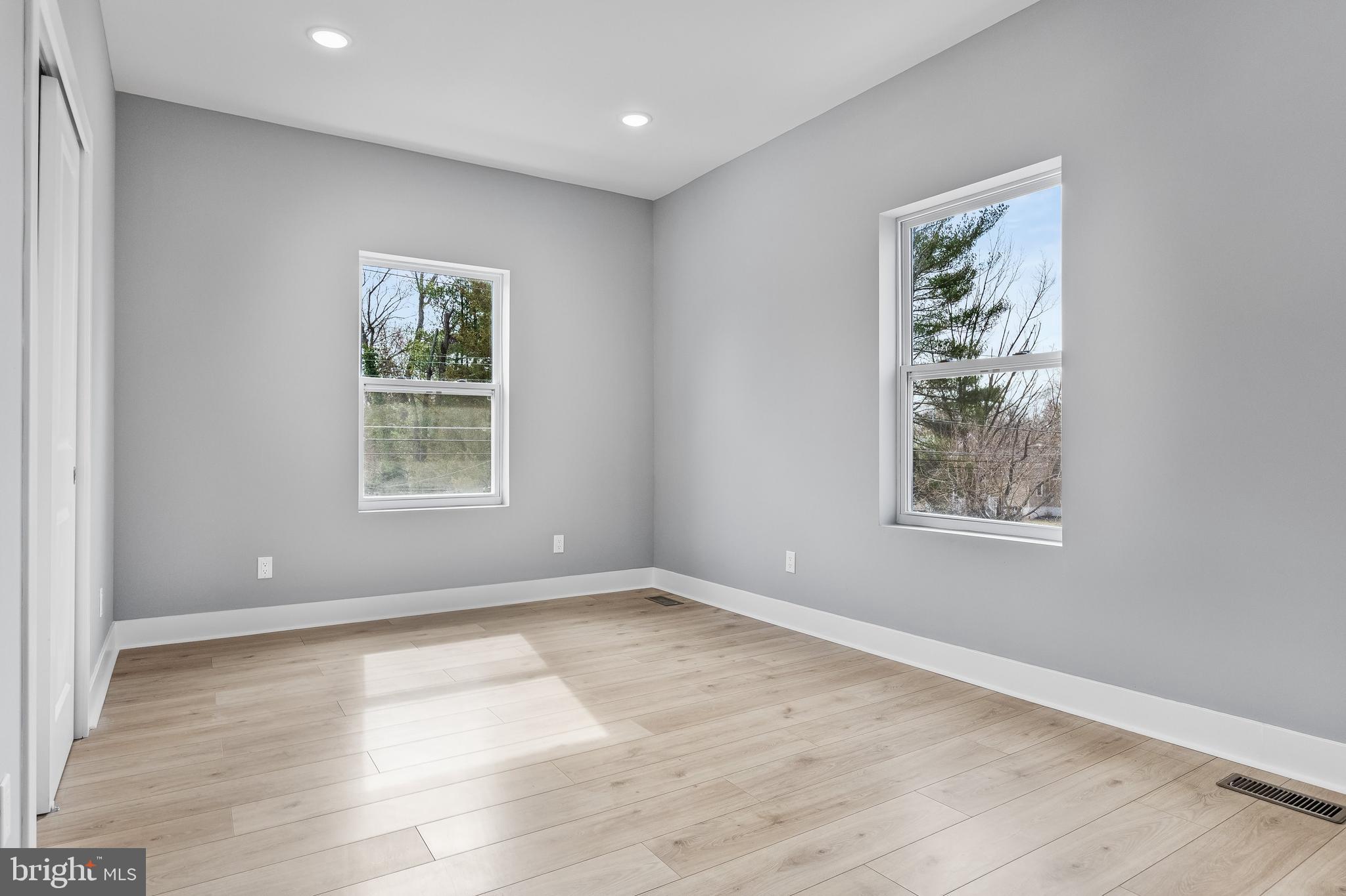 29 Center Street Moorestown, NJ 08057 - Photo 31 of 37