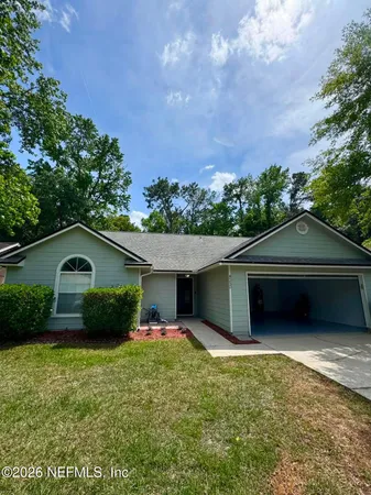 $2,300 | 8250 Lakemont Drive, Jacksonville, FL 32216