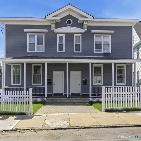 $880,000 | 100 Putnam Street, Bridgeport, CT 06608