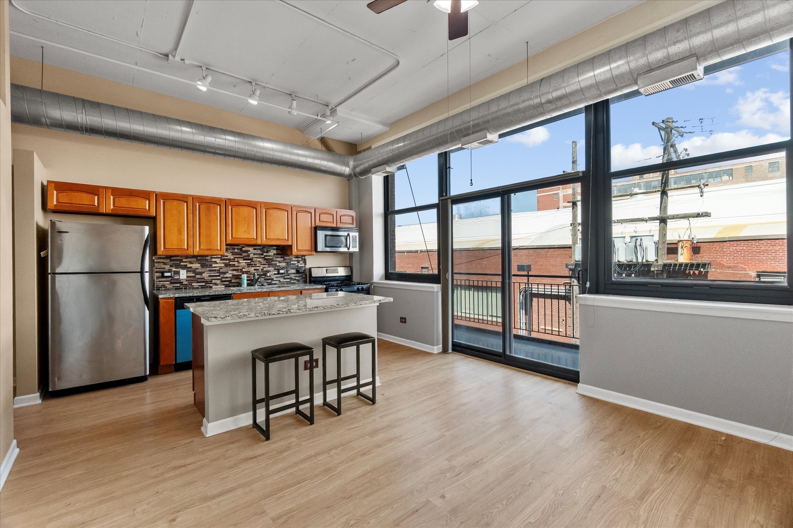 2323 West Pershing Road, Unit 212 Chicago, IL 60609 - Photo 7 of 23 Gallery Image 7