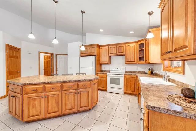 $399,900 | 1062 Coronado Court, Oneida, WI 54155