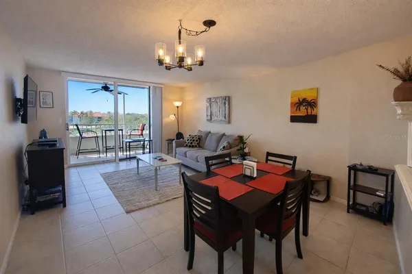 $1,550 | 2333 Feather Sound Drive, Unit B406, Clearwater, FL 33762