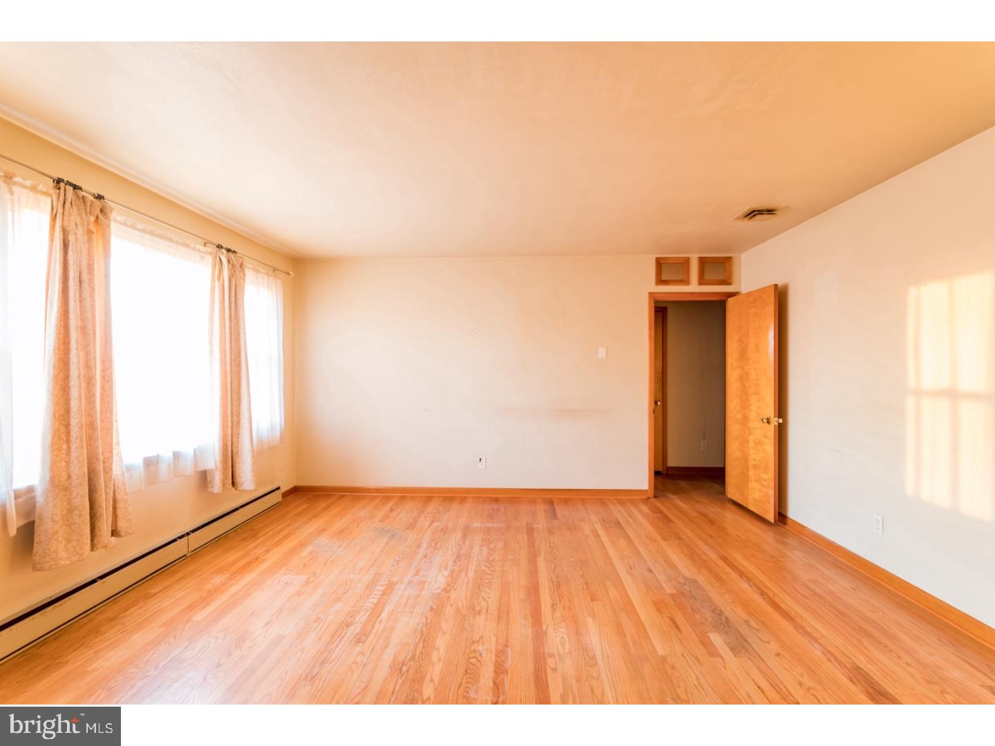 219 North Union Road Hammonton, NJ 08037 - Photo 6 of 22 Living Room