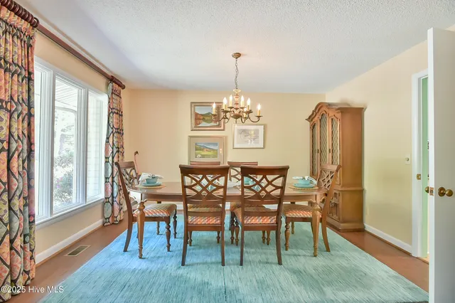 $650,000 | 250 Ray's Drive, Apex, NC 27523