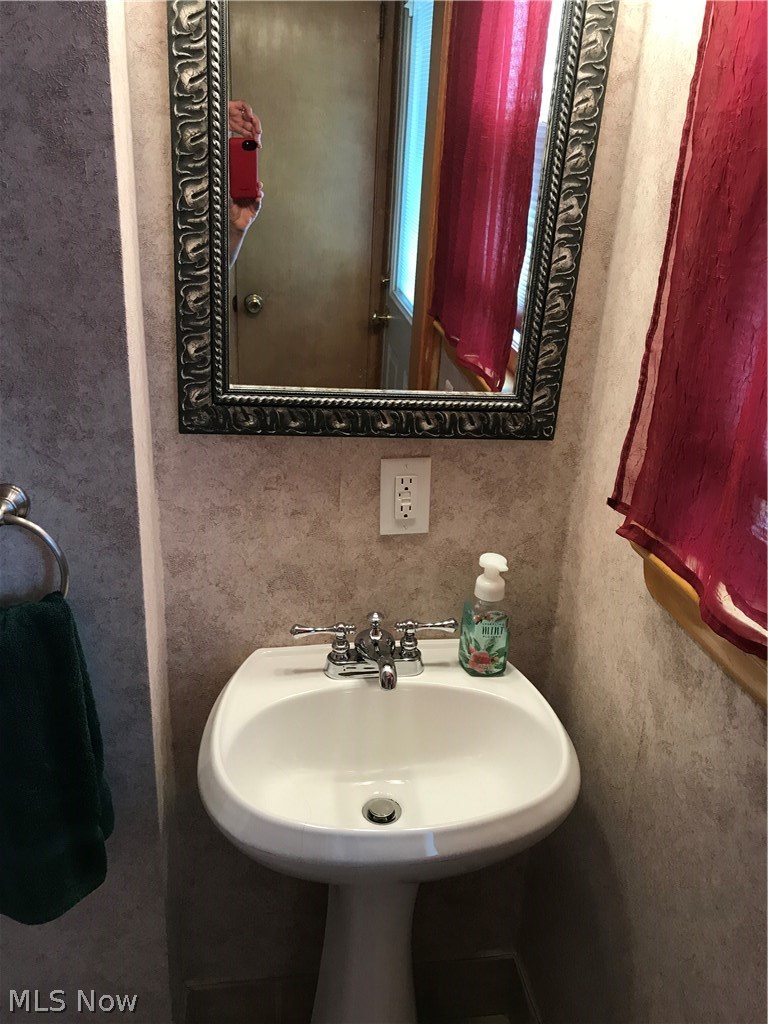 14809 Wheeler Road Maple Heights, OH 44137 - Photo 23 of 33
