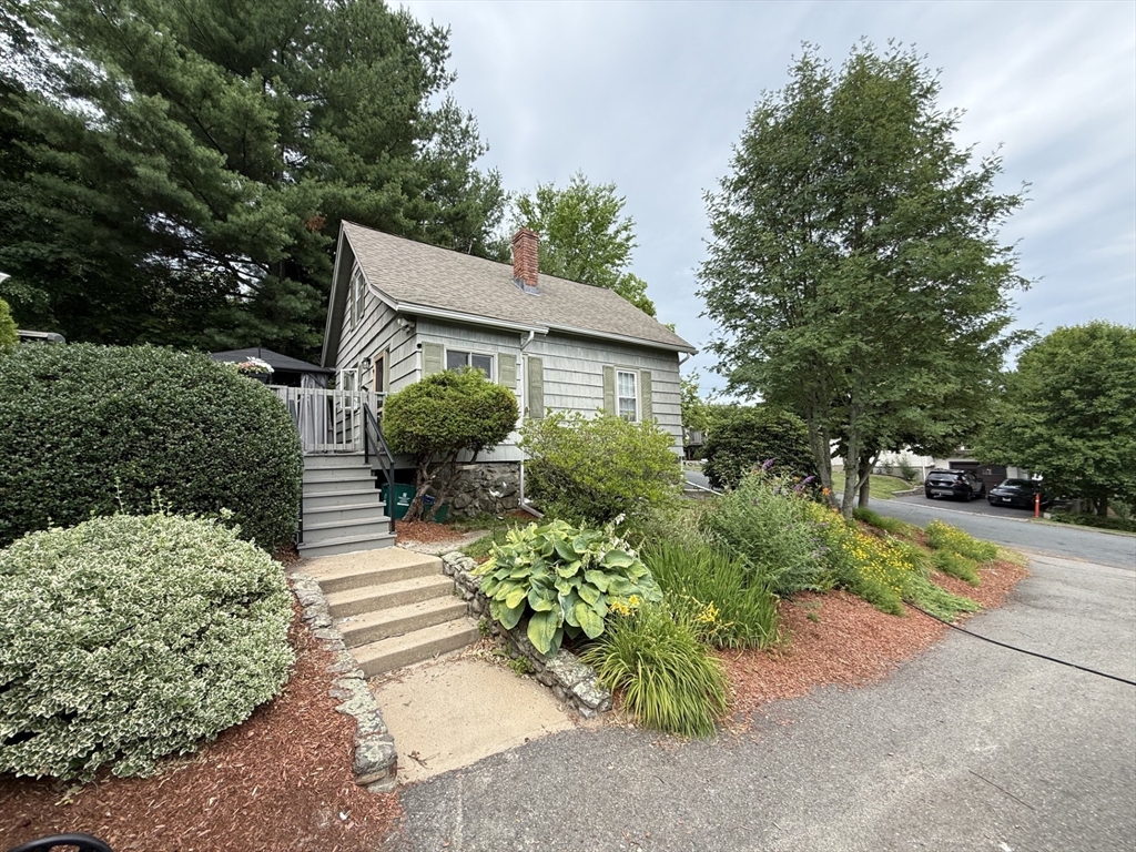 74 Wilkinson Street Worcester, MA 01606 - Photo 2 of 25