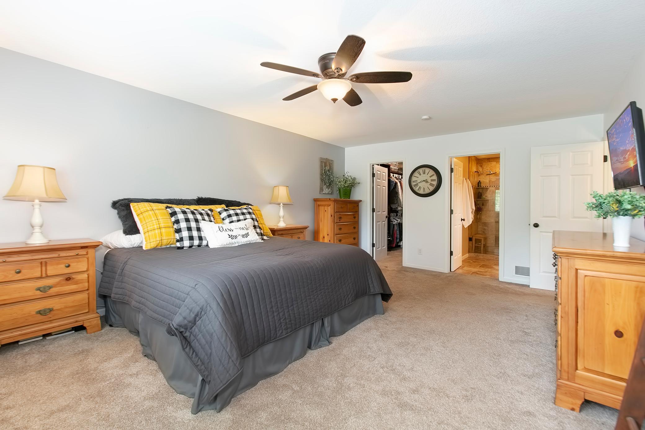 11972 Waterford Road Eden Prairie, MN 55347 - Photo 17 of 38 Gallery Image 17