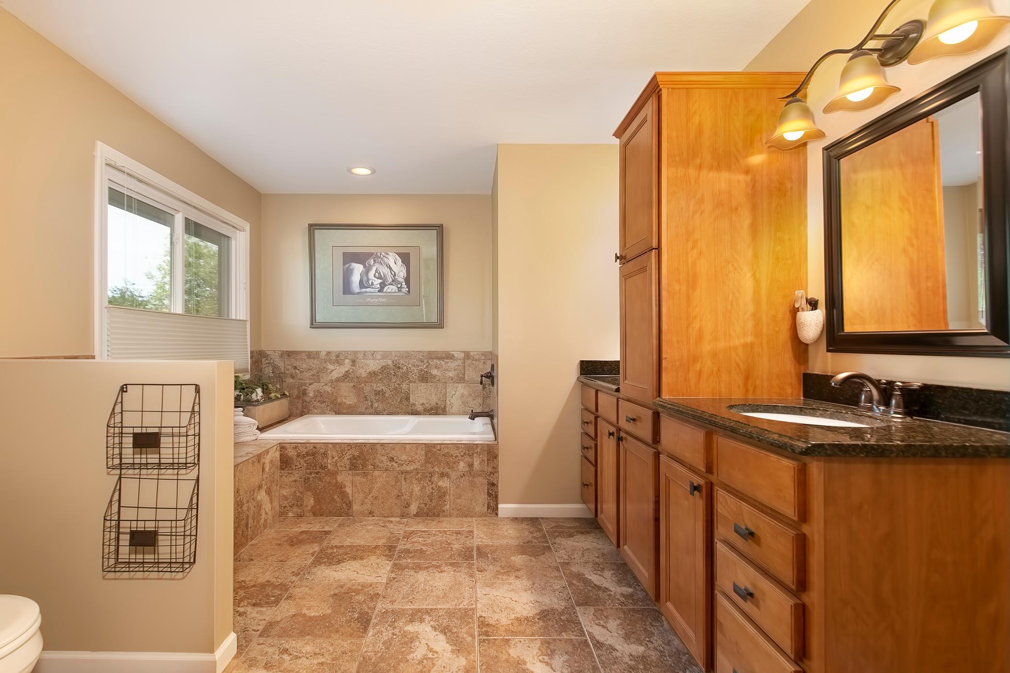 11972 Waterford Road Eden Prairie, MN 55347 - Photo 19 of 38 Gallery Image 19