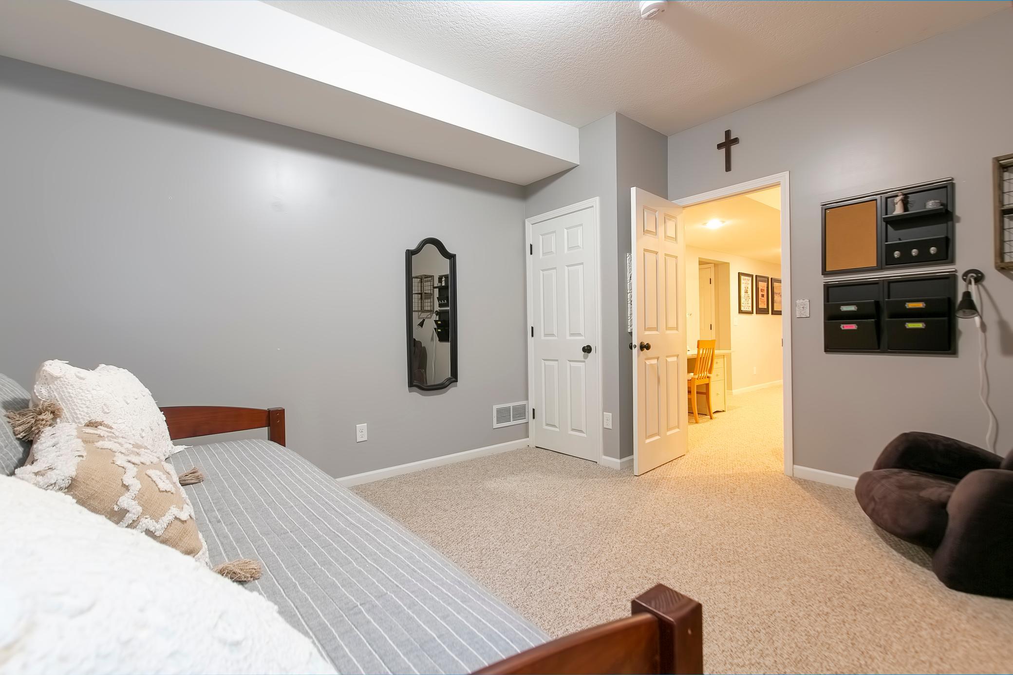 11972 Waterford Road Eden Prairie, MN 55347 - Photo 31 of 38 Gallery Image 31