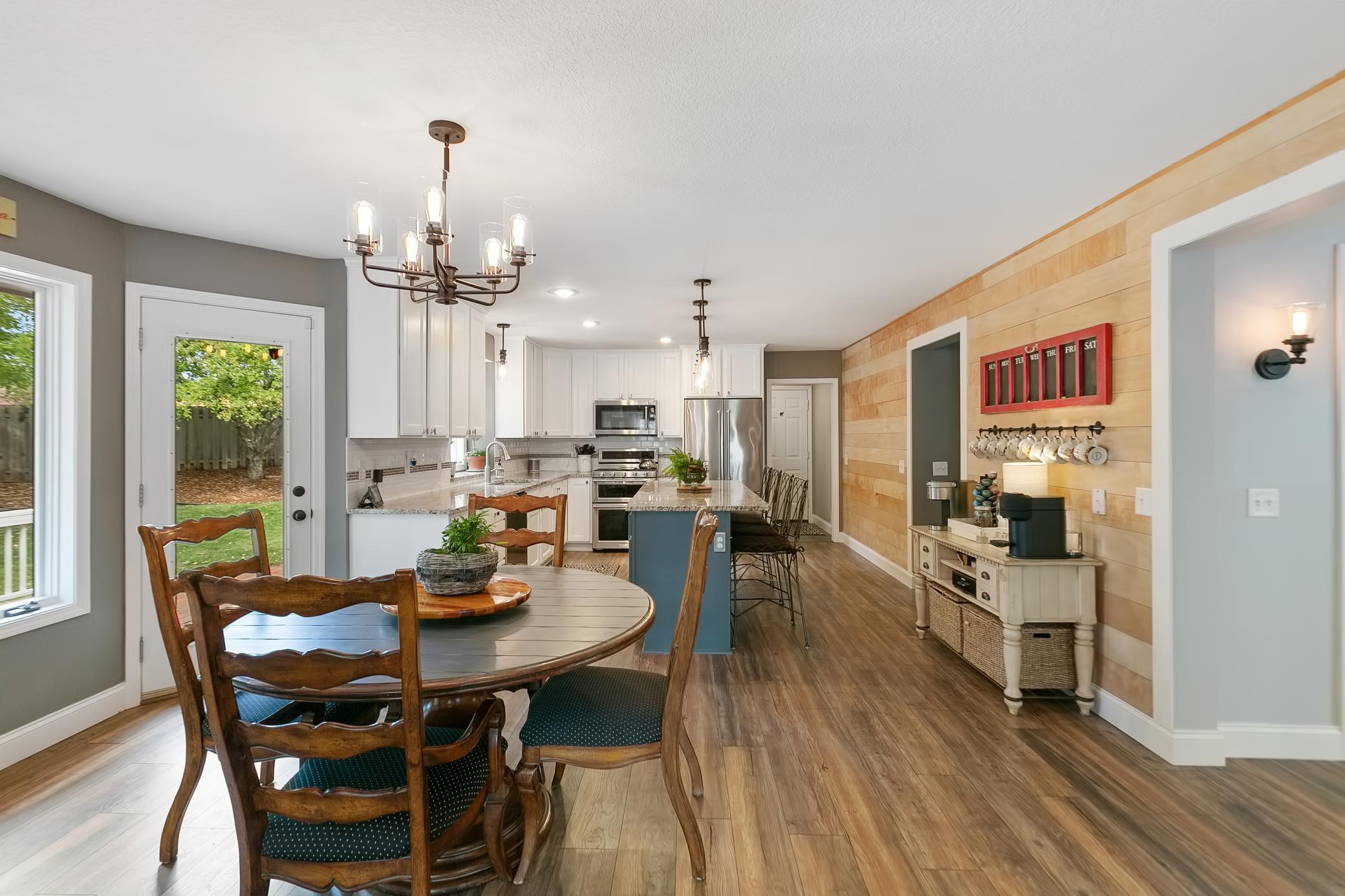11972 Waterford Road Eden Prairie, MN 55347 - Photo 5 of 38 Gallery Image 5