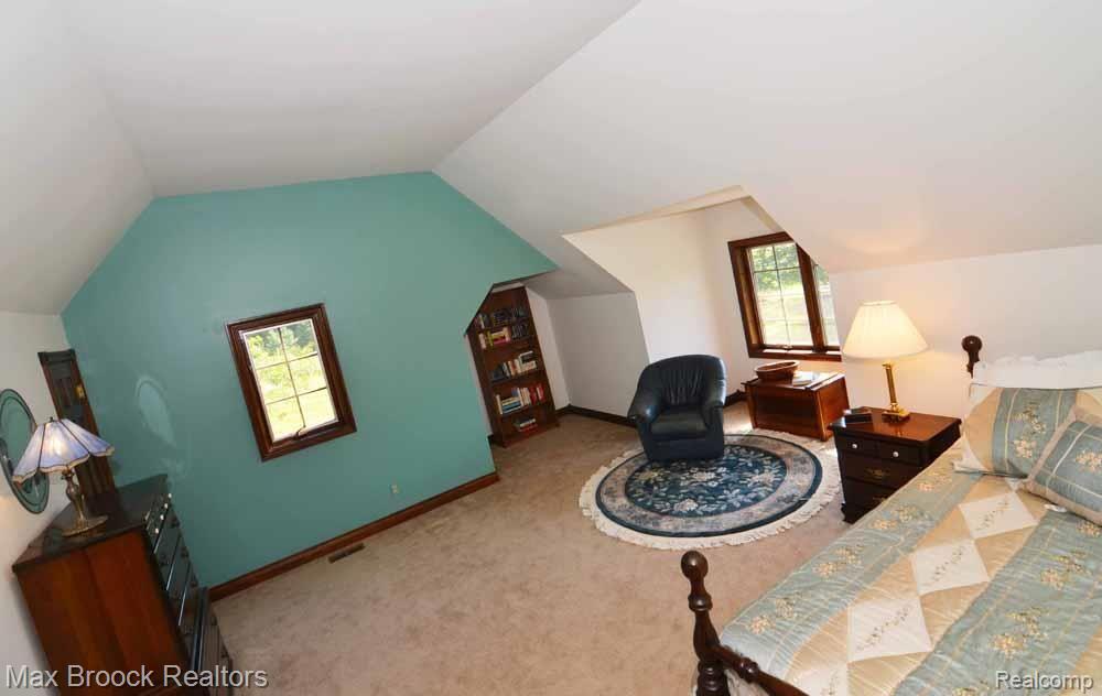 8687 Allen Road Clarkston, MI 48348 - Photo 43 of 68 Adjacent to the previous room for expanded living space