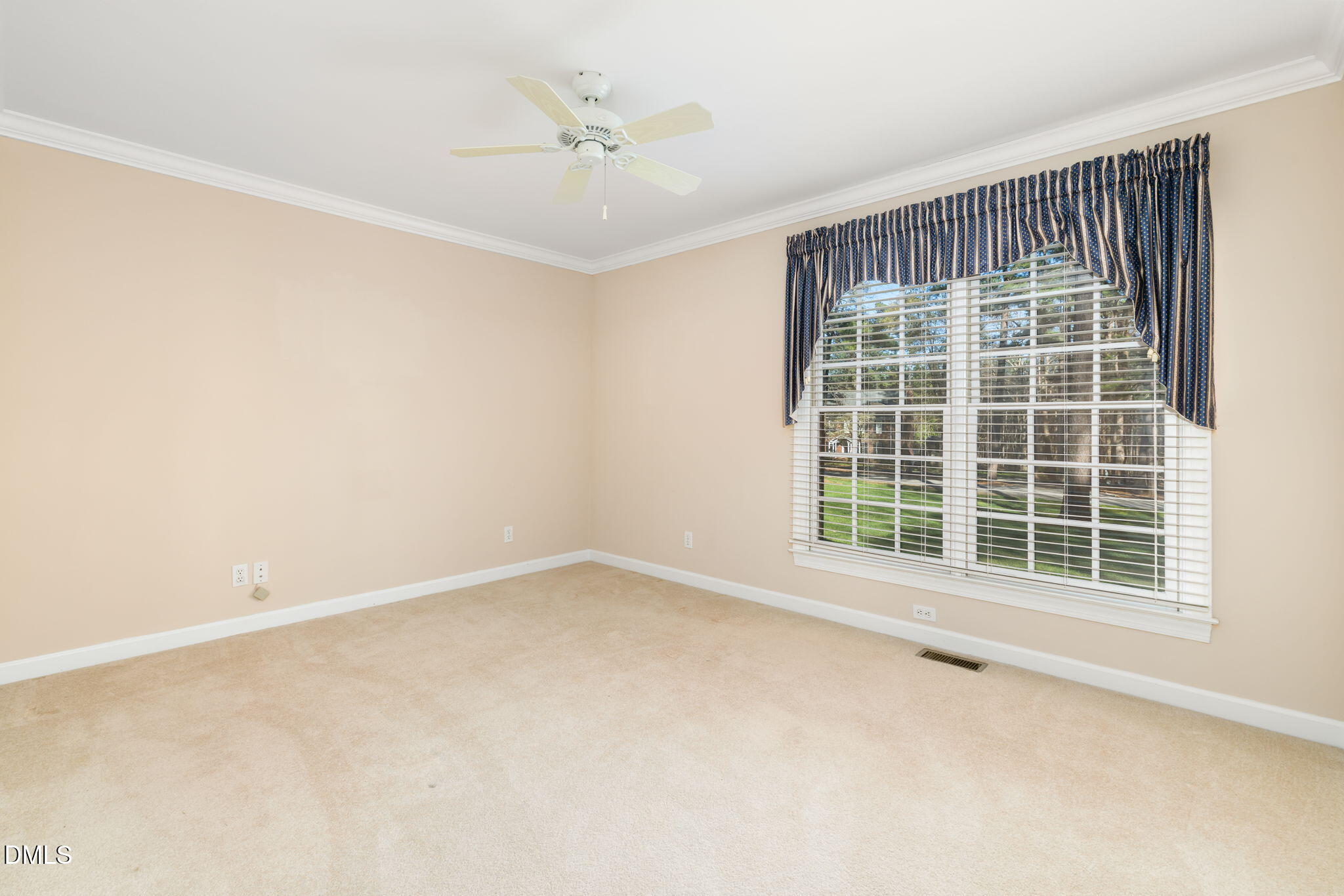 4076 Salem Farm Road Oxford, NC 27565 - Photo 26 of 55 an empty room with a window