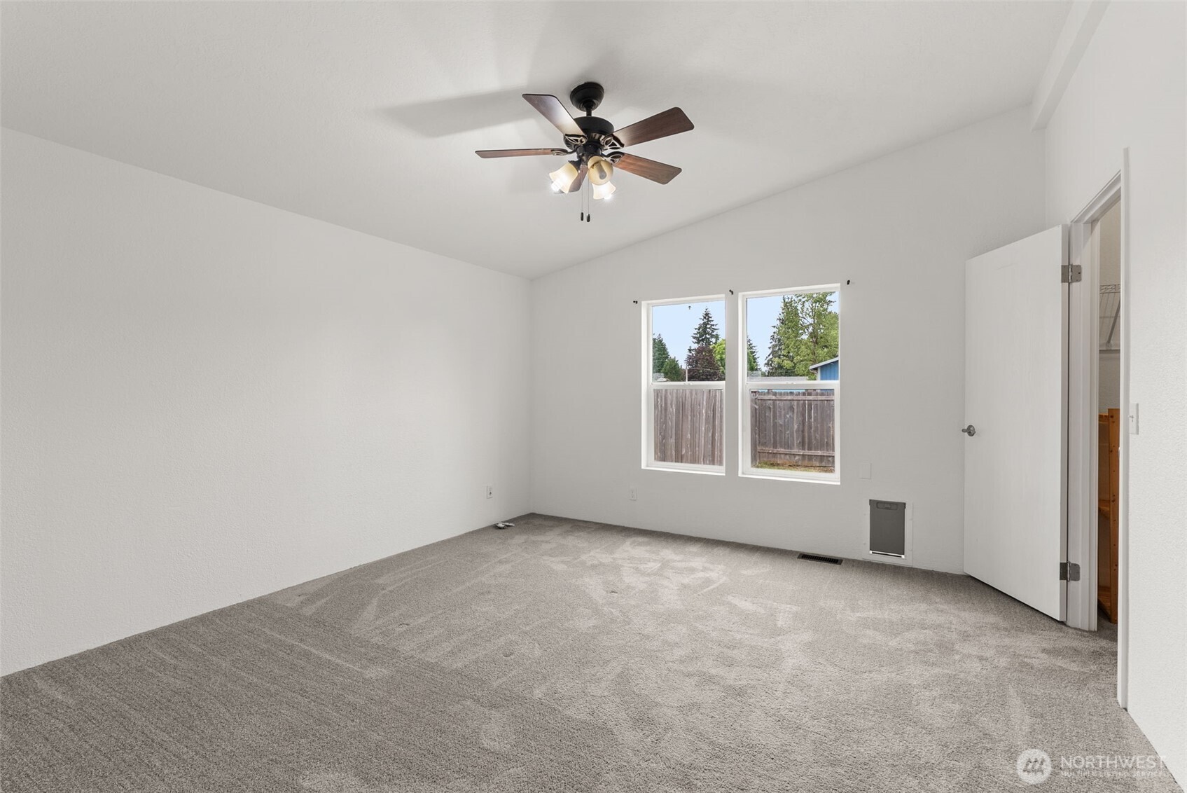 18933 Prairie Street Southwest Rochester, WA 98579 - Photo 18 of 33
