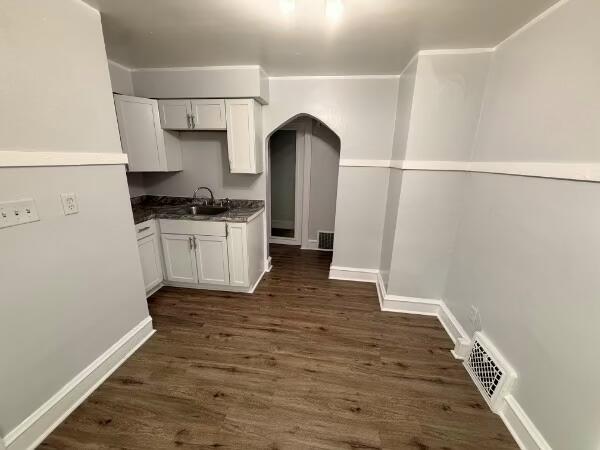 4651 North 48th Street Milwaukee, WI 53218 - Photo 6 of 12 Kitchen