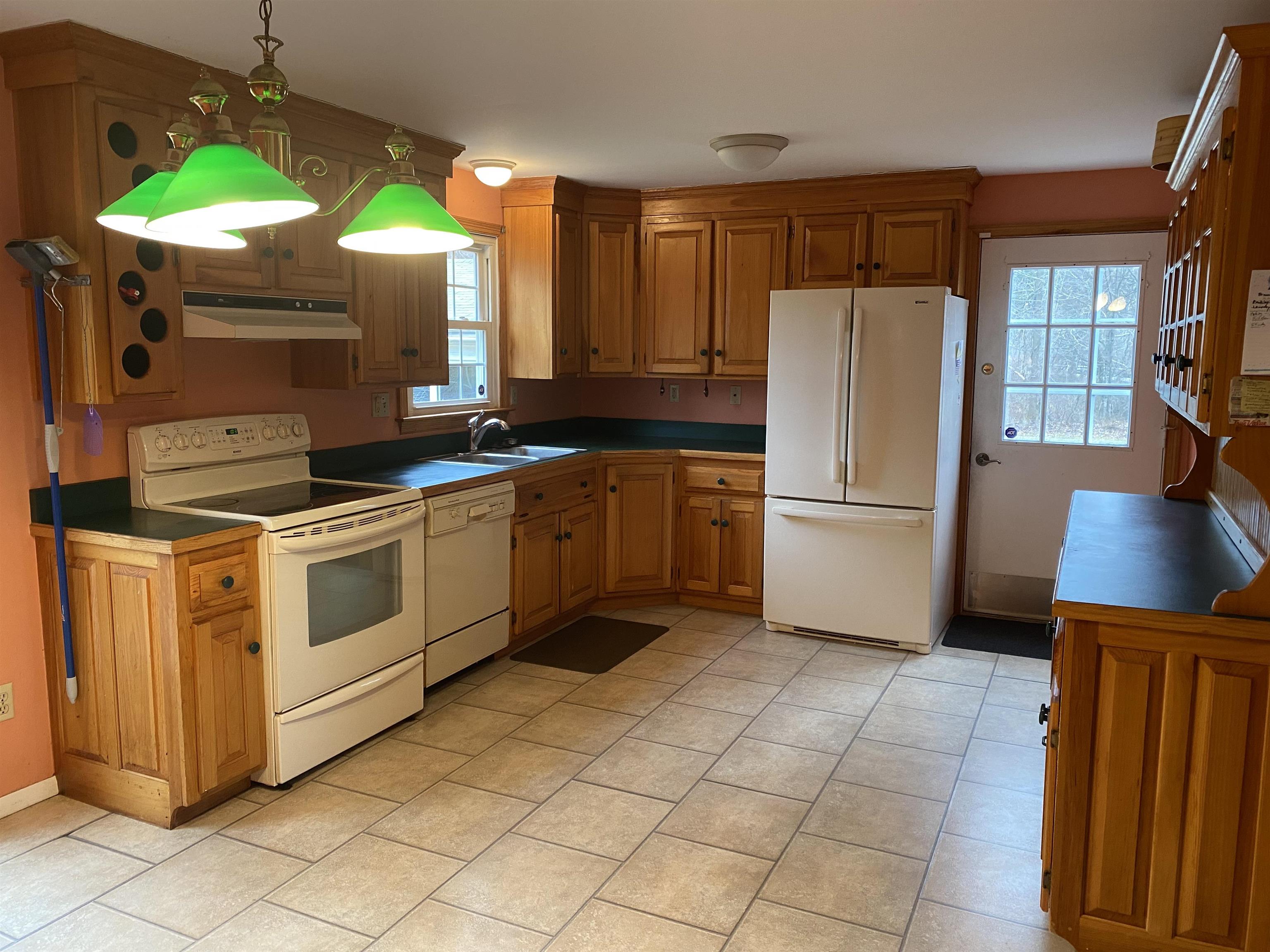 70 Meadowbrook Road Brattleboro, VT 05301 - Photo 17 of 37