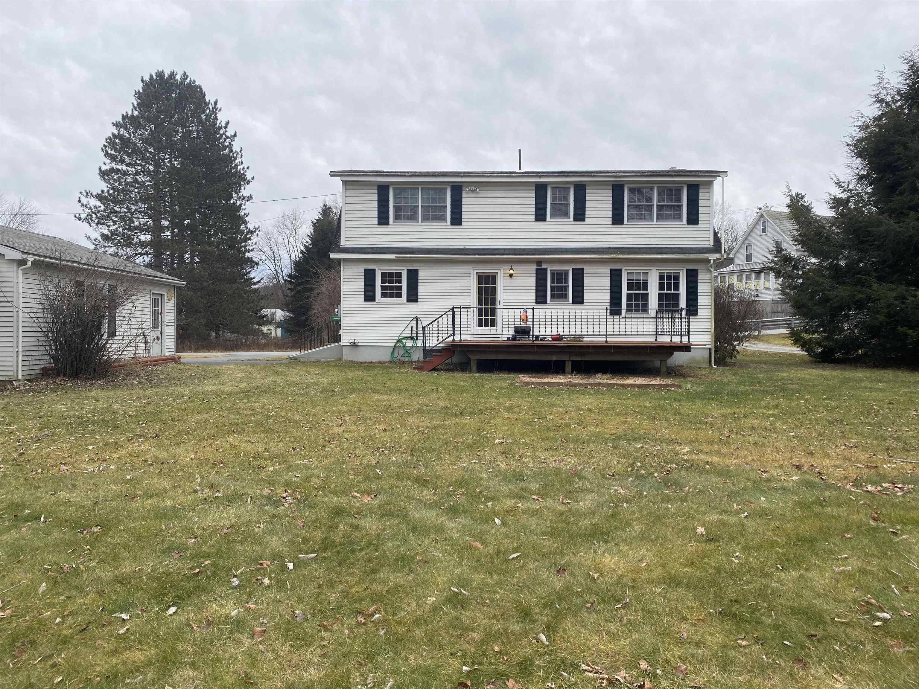 70 Meadowbrook Road Brattleboro, VT 05301 - Photo 3 of 37