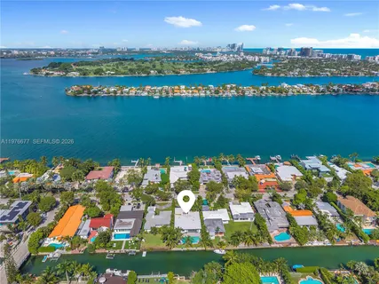 $4,940,000 | 1540 Cleveland Road, Miami Beach, FL 33141