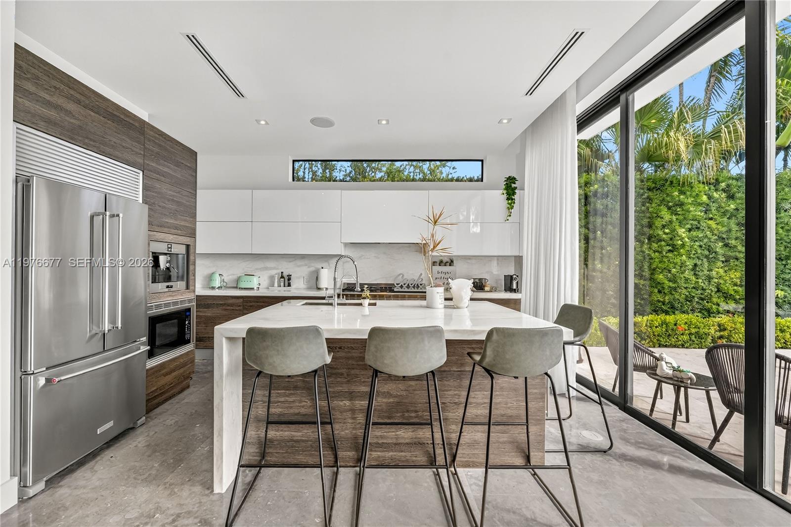 1540 Cleveland Road Miami Beach, FL 33141 - Photo 10 of 26