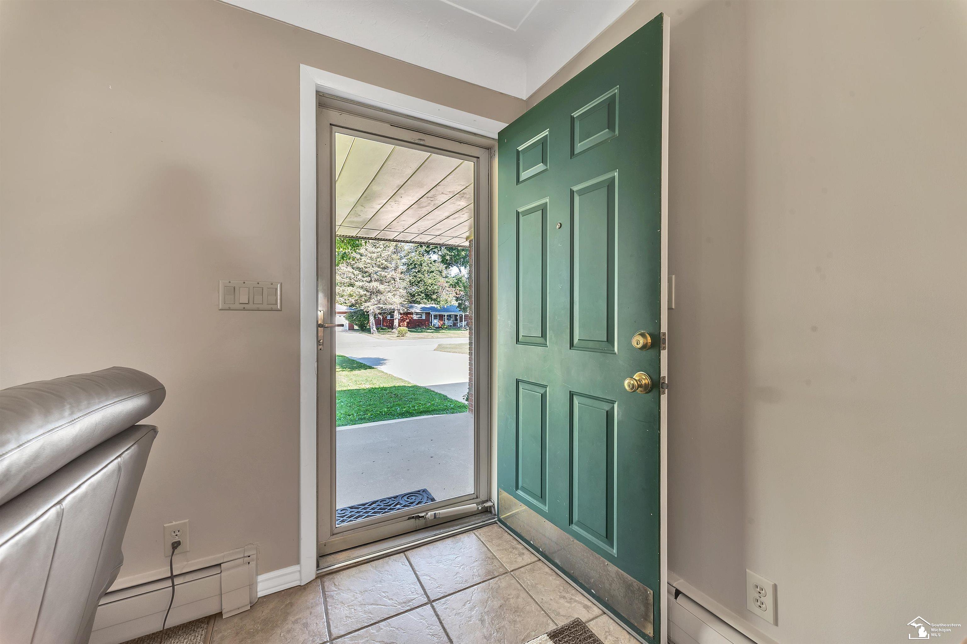 764 Ruff Drive Monroe, MI 48162 - Photo 5 of 55