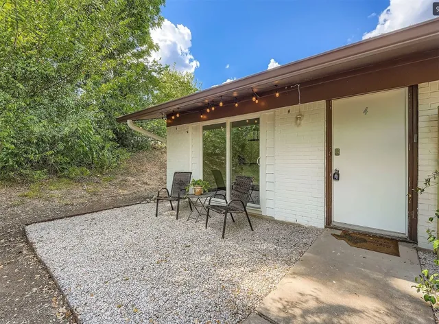 $1,650 | 1305 Hollow Creek Drive, Unit 4, Austin, TX 78704