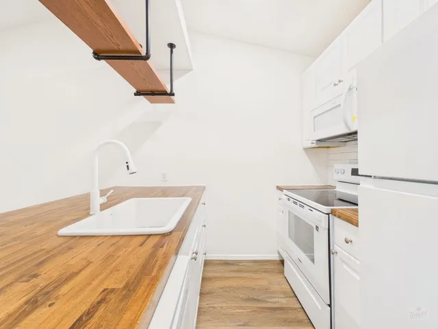 $1,650 | 1305 Hollow Creek Drive, Unit 4, Austin, TX 78704