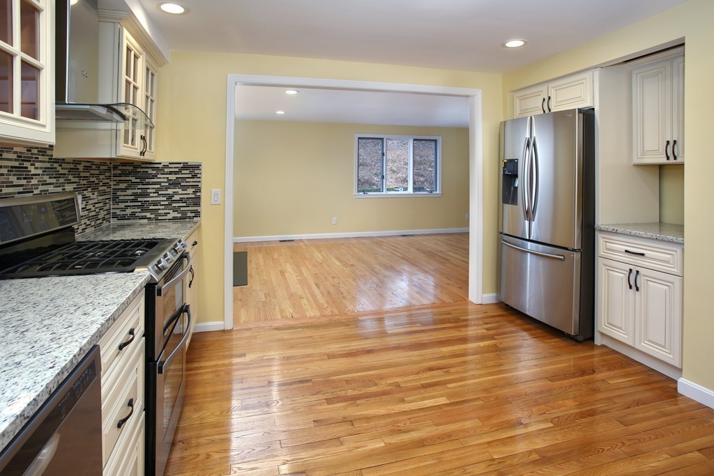 123 Brook Road Sharon, MA 02067 - Photo 4 of 16 Gallery Image 4