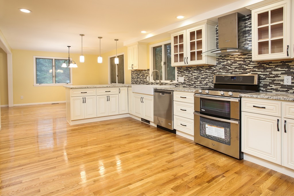 123 Brook Road Sharon, MA 02067 - Photo 5 of 16 Gallery Image 5
