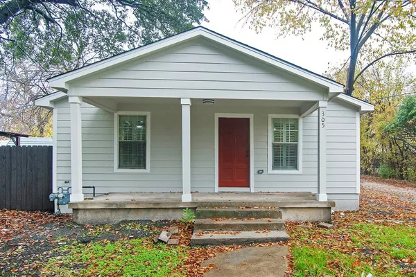 $265,000 | 305 College Street, Farmersville, TX 75442