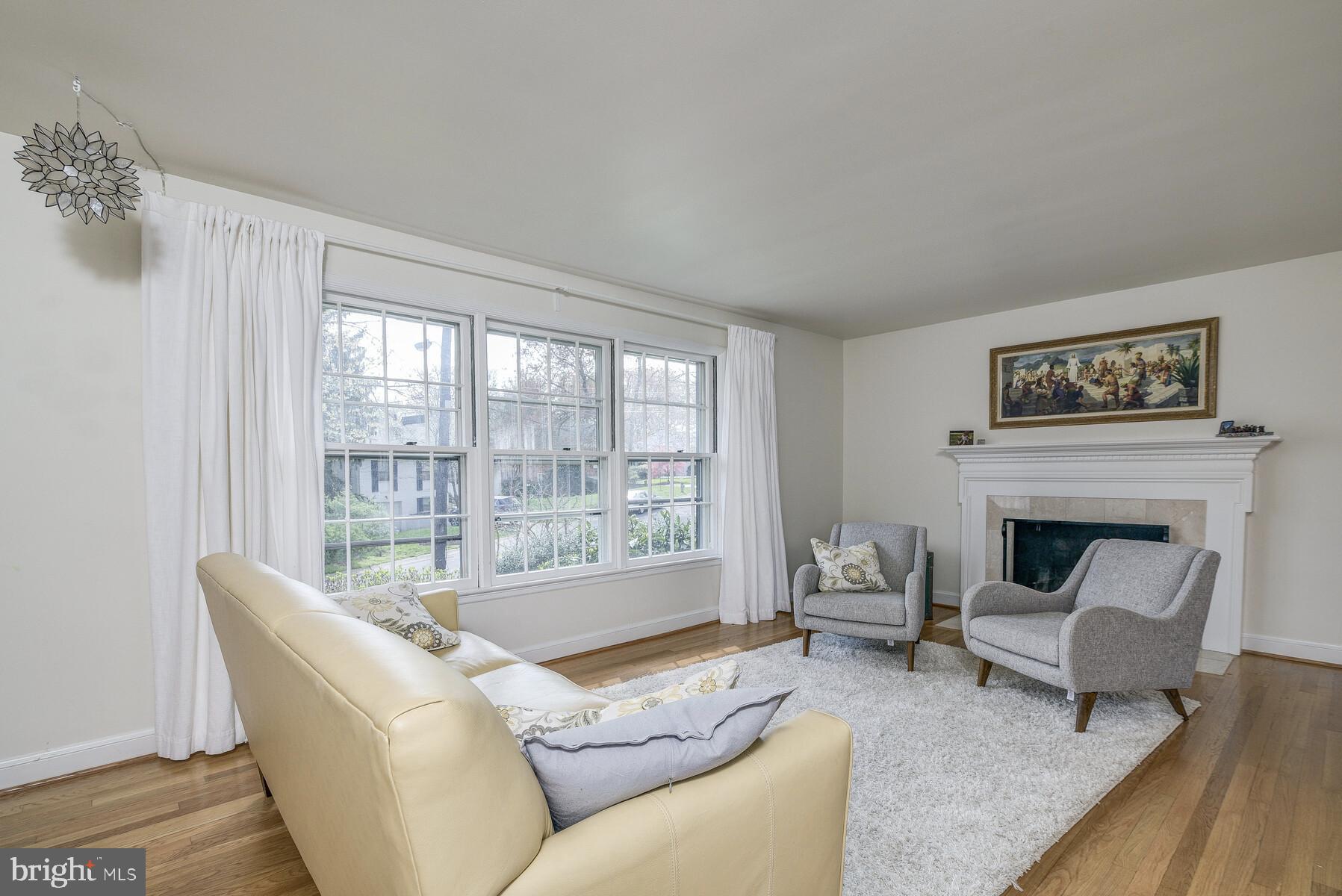 5512 Christy Drive Bethesda, MD 20816 - Photo 11 of 40 LR 2