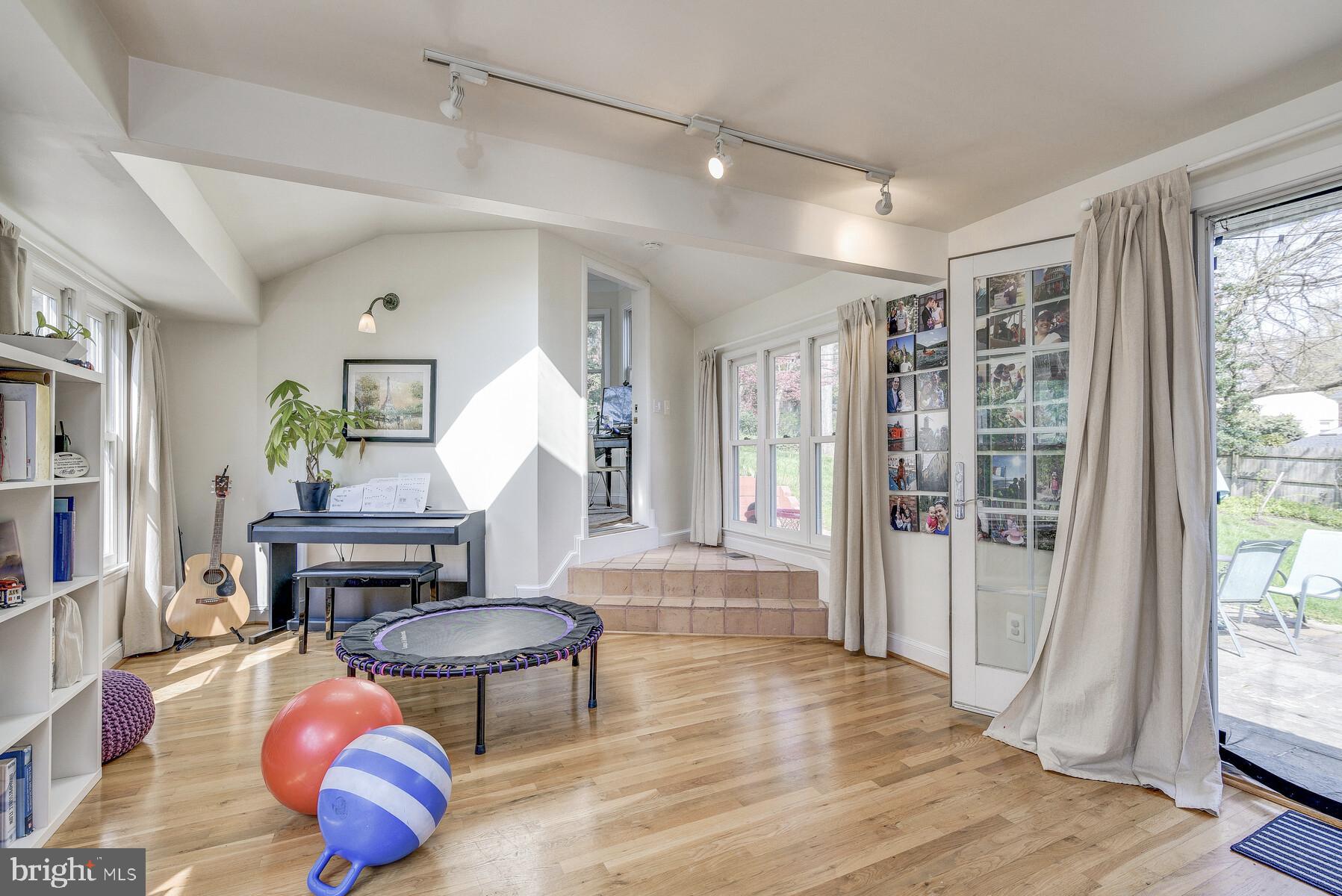 5512 Christy Drive Bethesda, MD 20816 - Photo 18 of 40 The steps lead to the private office