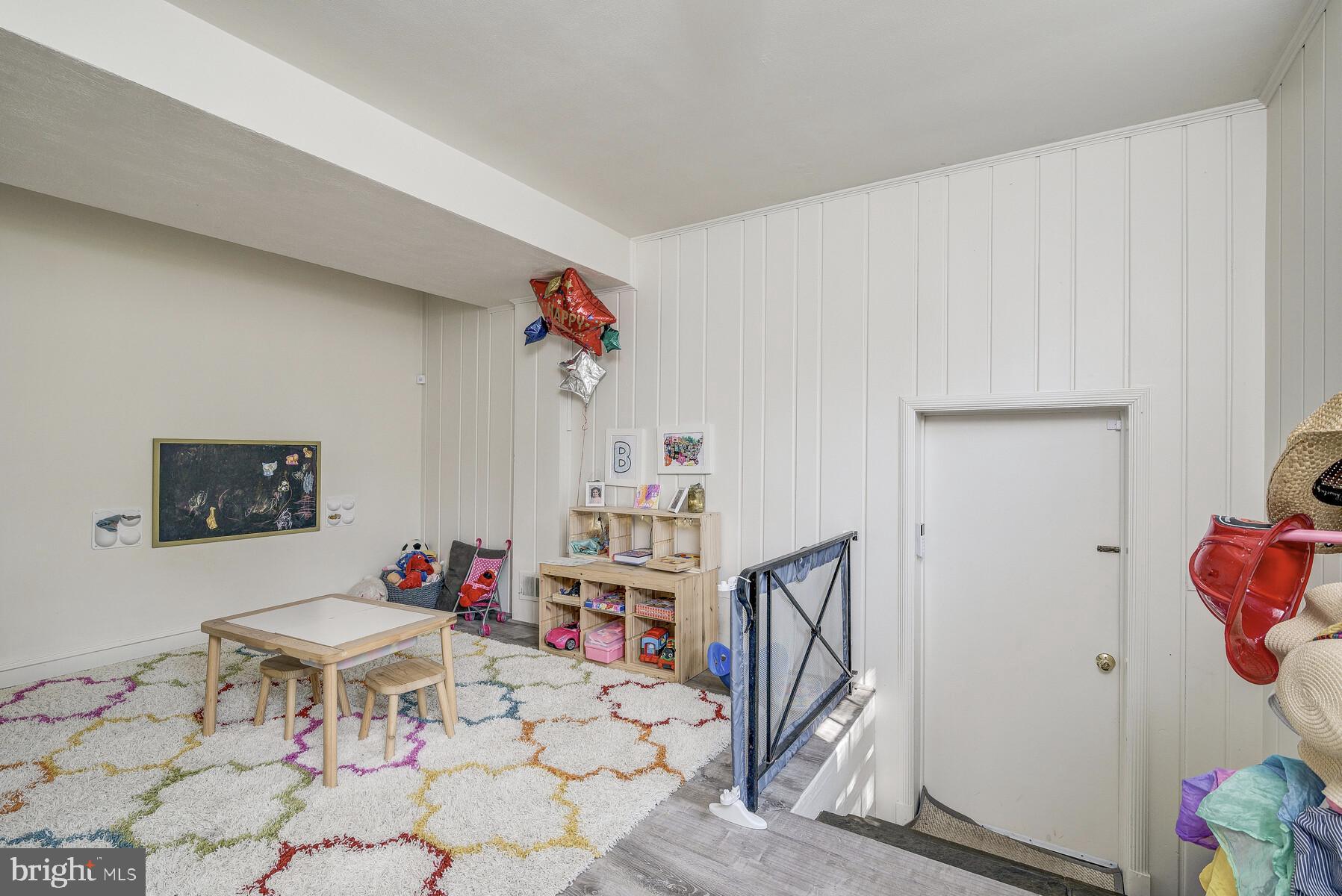 5512 Christy Drive Bethesda, MD 20816 - Photo 30 of 40 mid level door to garage.