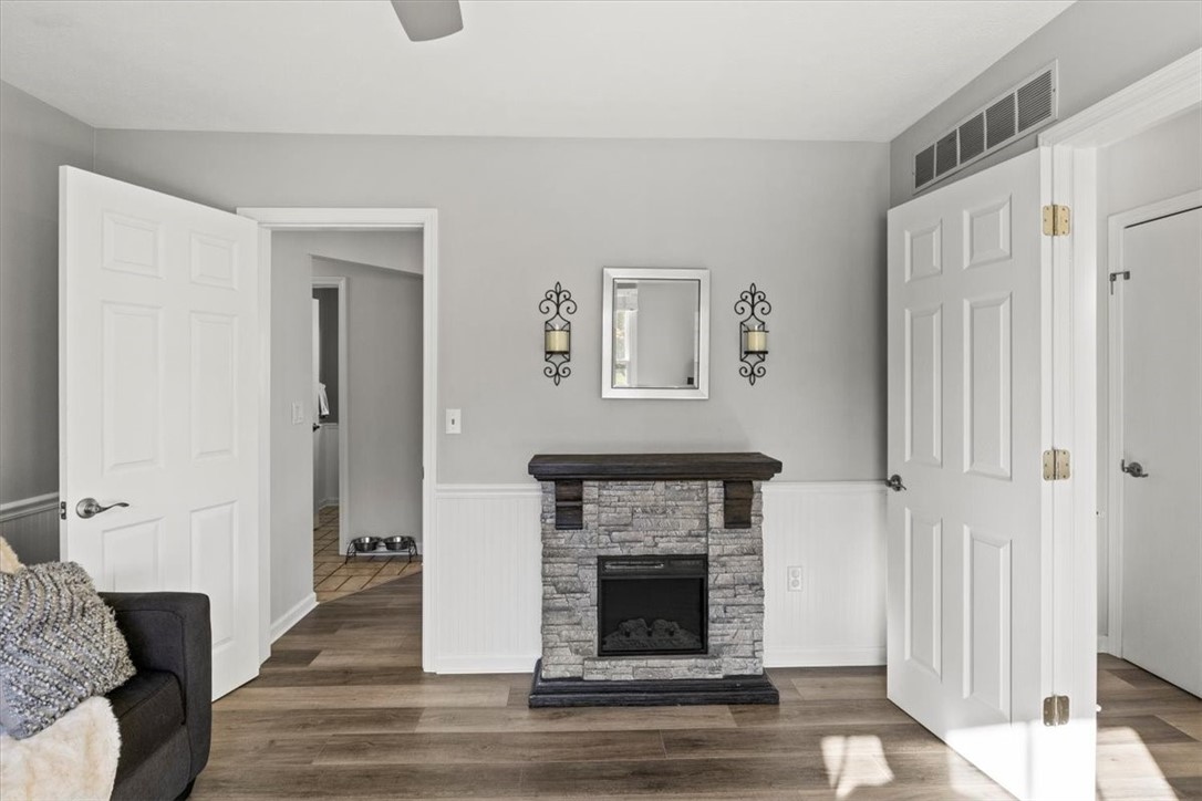 950 Meadow Ridge Lane Webster, NY 14580 - Photo 12 of 25