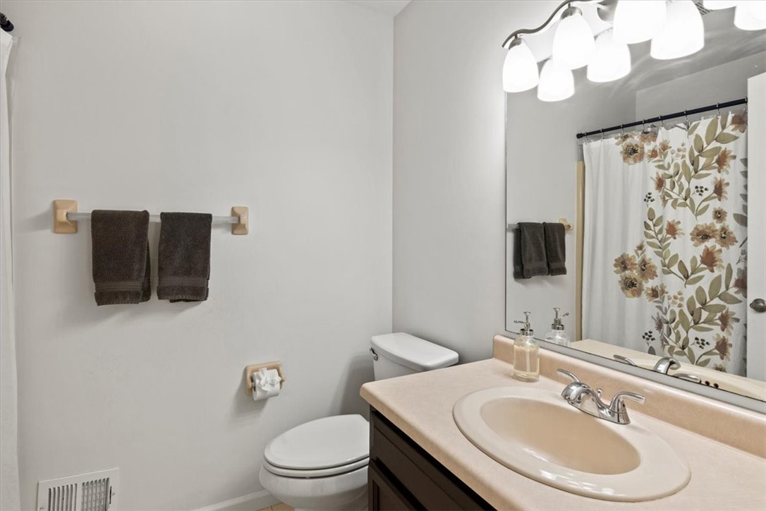 950 Meadow Ridge Lane Webster, NY 14580 - Photo 18 of 25