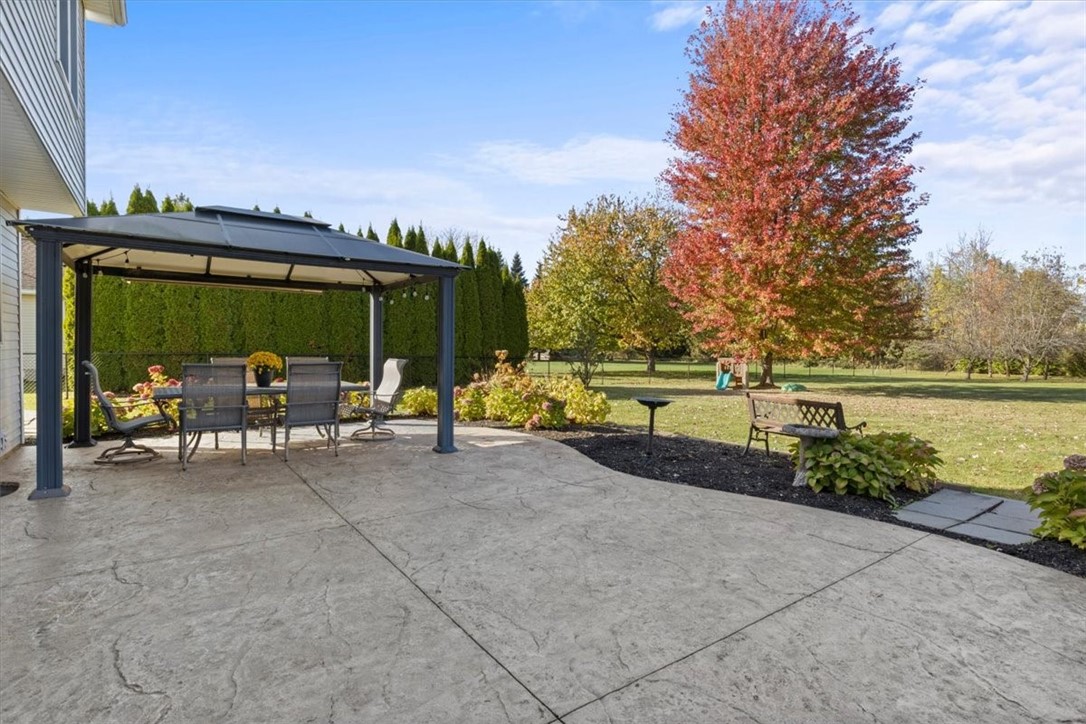 950 Meadow Ridge Lane Webster, NY 14580 - Photo 22 of 25